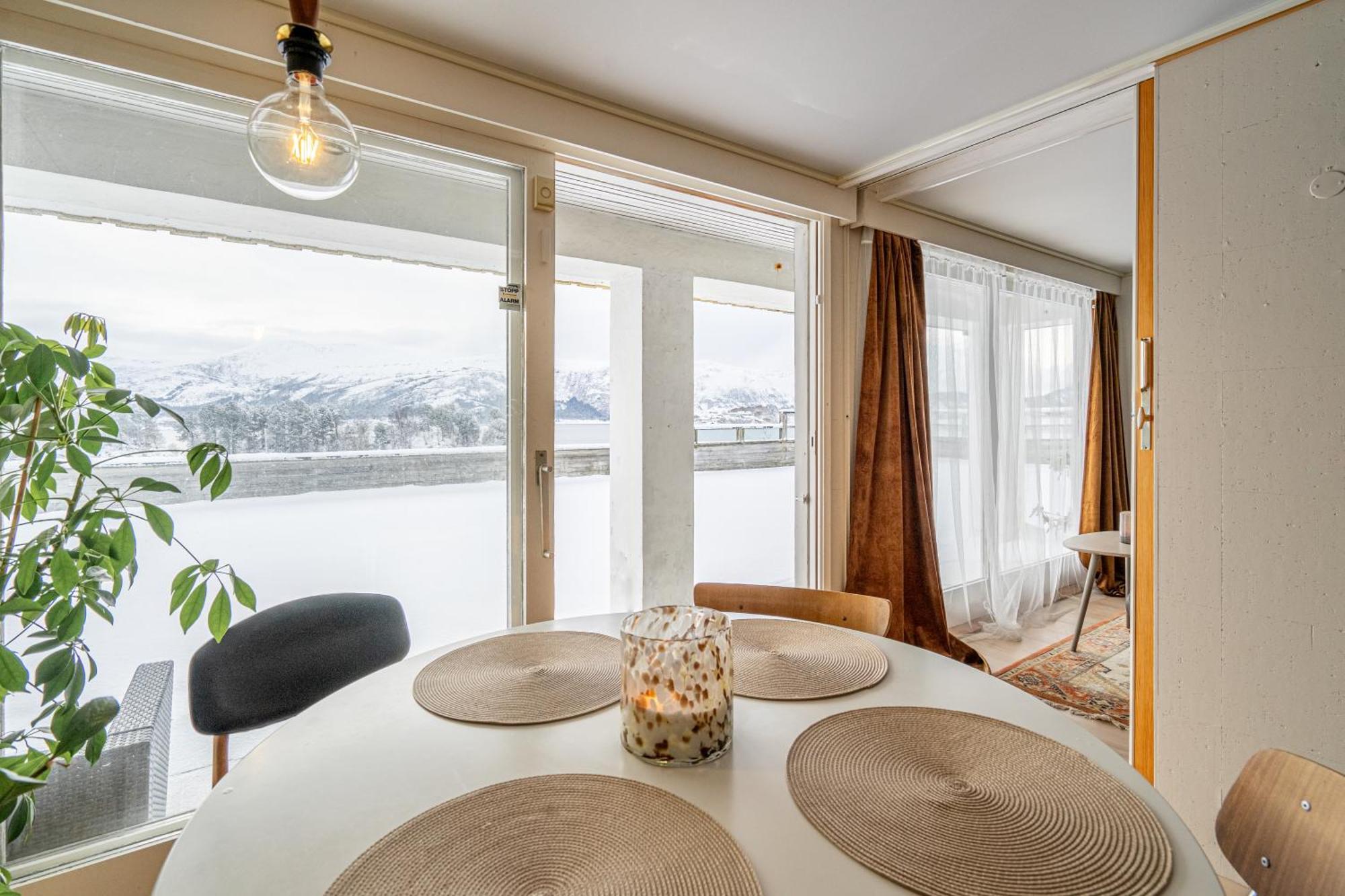 Fjord View Apartment In Alesund With Free Parking Zewnętrze zdjęcie
